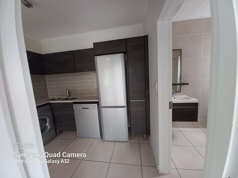 1 Bedroom Property for Sale in Olivedale Gauteng