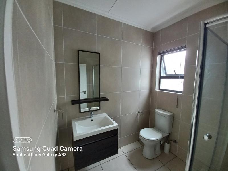 1 Bedroom Property for Sale in Olivedale Gauteng