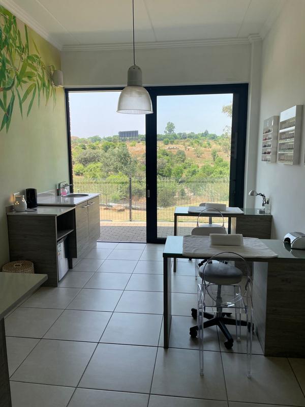 1 Bedroom Property for Sale in Olivedale Gauteng