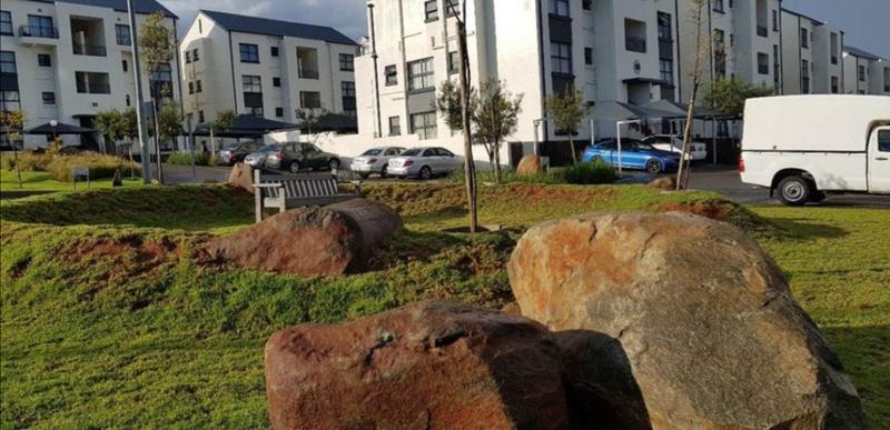 1 Bedroom Property for Sale in Greenstone Hill Gauteng