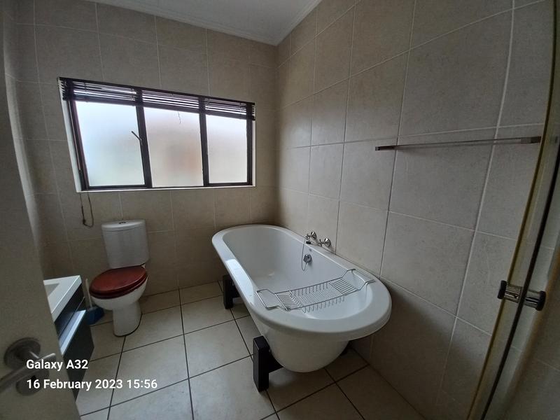 3 Bedroom Property for Sale in Greenstone Hill Gauteng