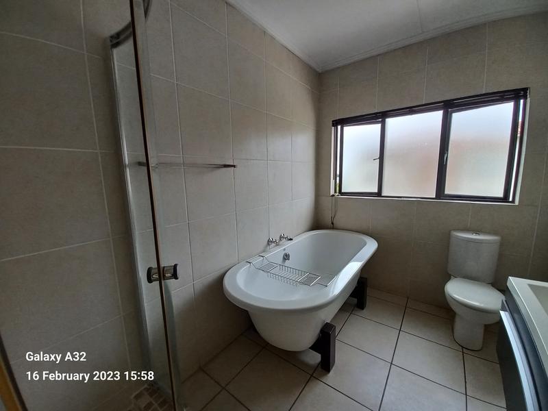 3 Bedroom Property for Sale in Greenstone Hill Gauteng