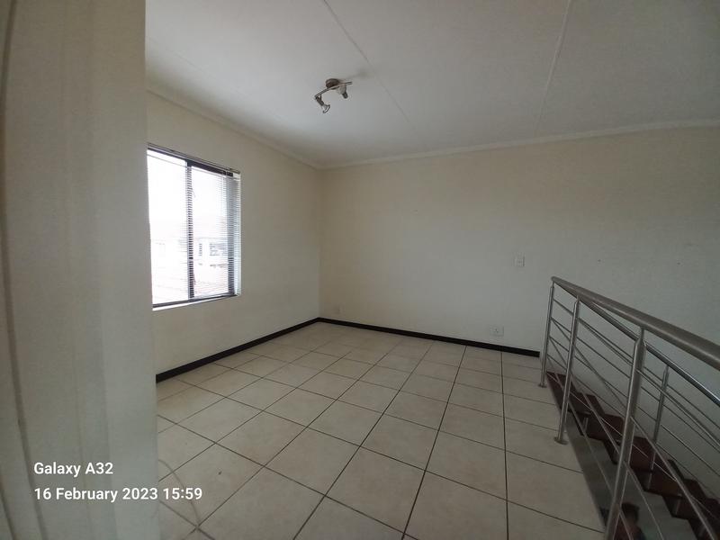 3 Bedroom Property for Sale in Greenstone Hill Gauteng