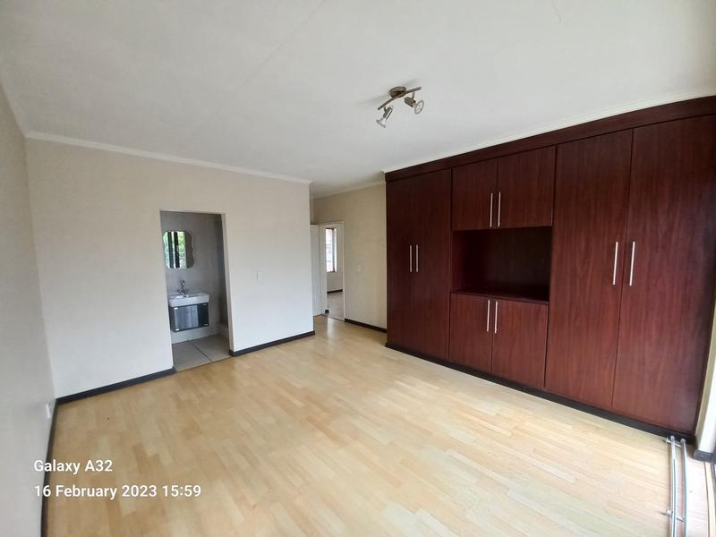 3 Bedroom Property for Sale in Greenstone Hill Gauteng