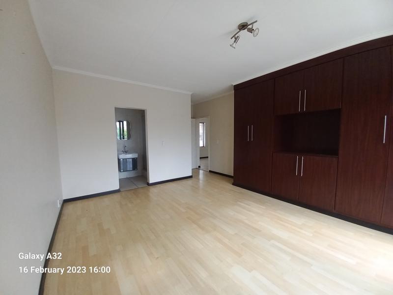 3 Bedroom Property for Sale in Greenstone Hill Gauteng