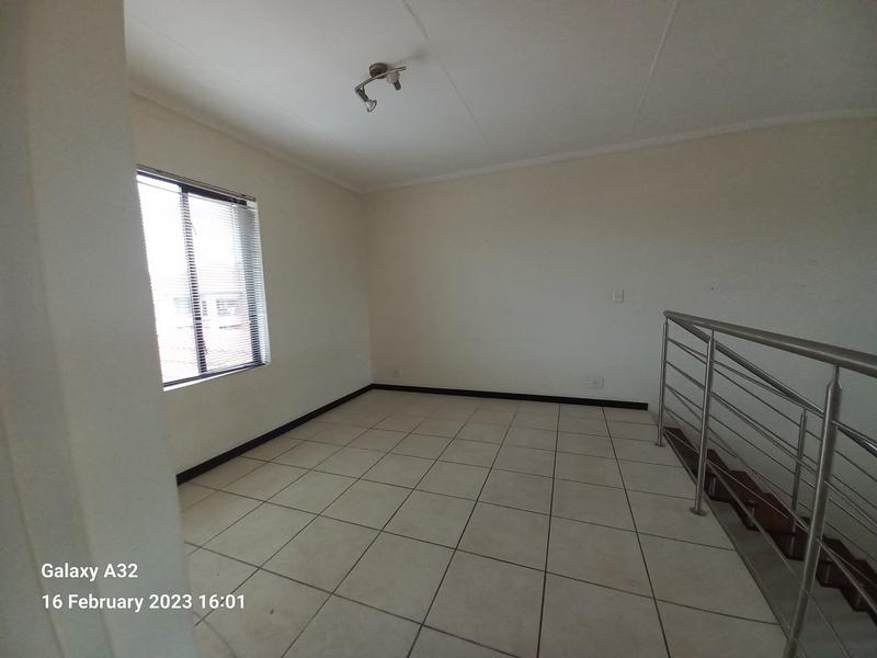 3 Bedroom Property for Sale in Greenstone Hill Gauteng