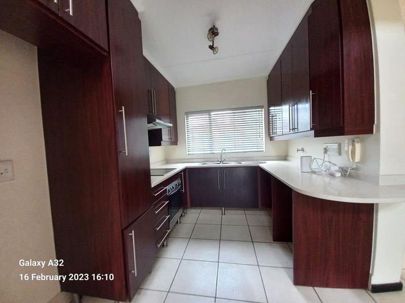 3 Bedroom Property for Sale in Greenstone Hill Gauteng