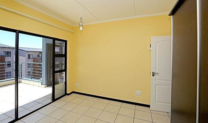 2 Bedroom Property for Sale in Greenstone Hill Gauteng