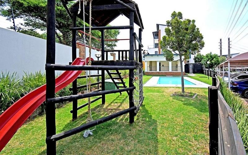 2 Bedroom Property for Sale in Greenstone Hill Gauteng