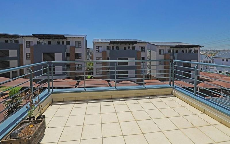 2 Bedroom Property for Sale in Greenstone Hill Gauteng