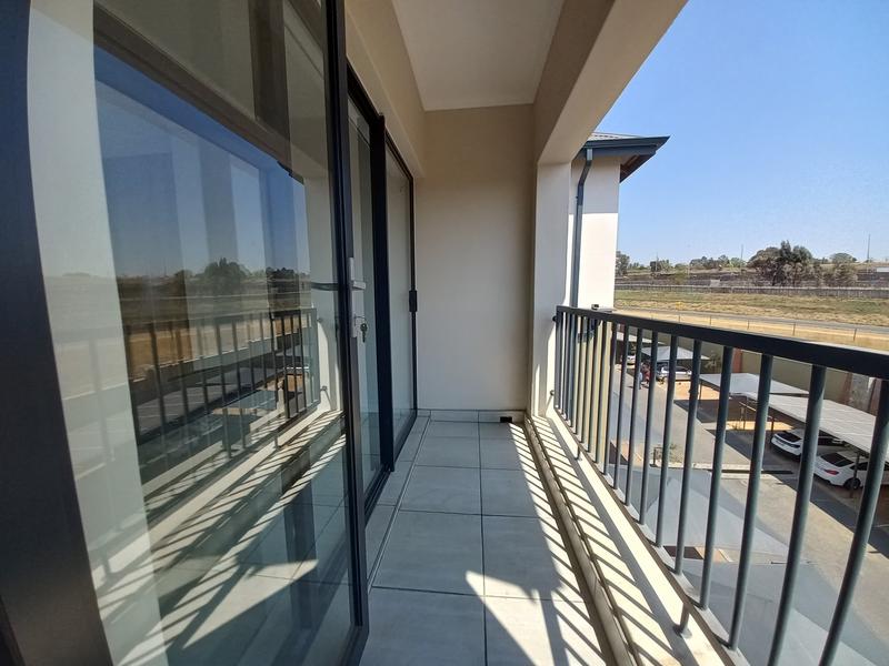 1 Bedroom Property for Sale in Waterfall Gauteng