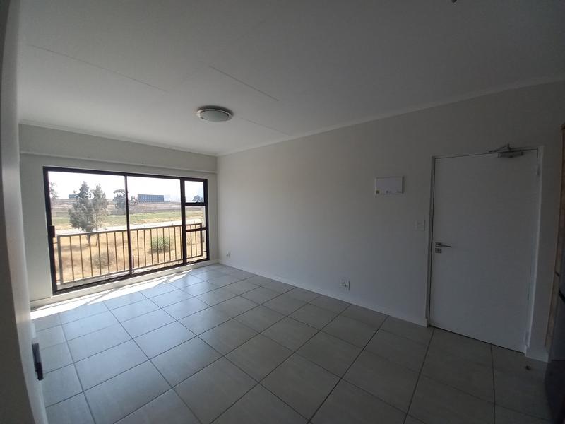 1 Bedroom Property for Sale in Waterfall Gauteng