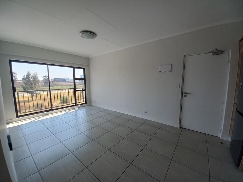 1 Bedroom Property for Sale in Waterfall Gauteng