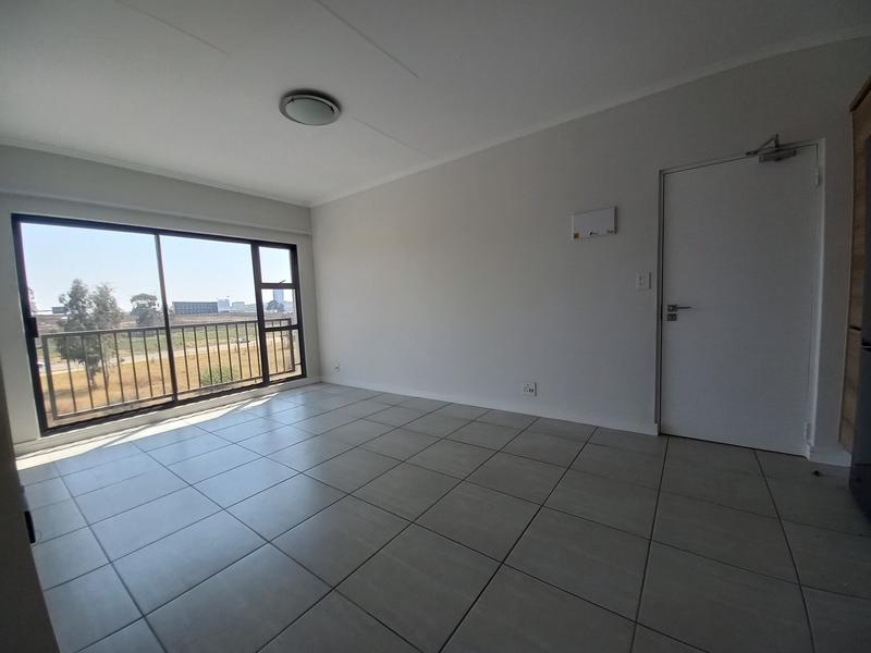 1 Bedroom Property for Sale in Waterfall Gauteng