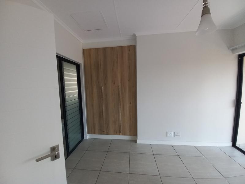 1 Bedroom Property for Sale in Waterfall Gauteng