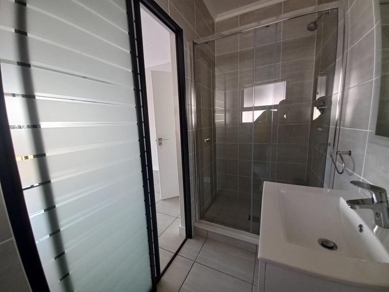 1 Bedroom Property for Sale in Waterfall Gauteng