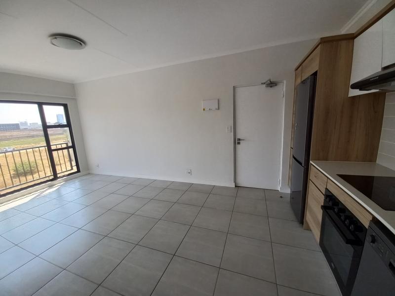 1 Bedroom Property for Sale in Waterfall Gauteng