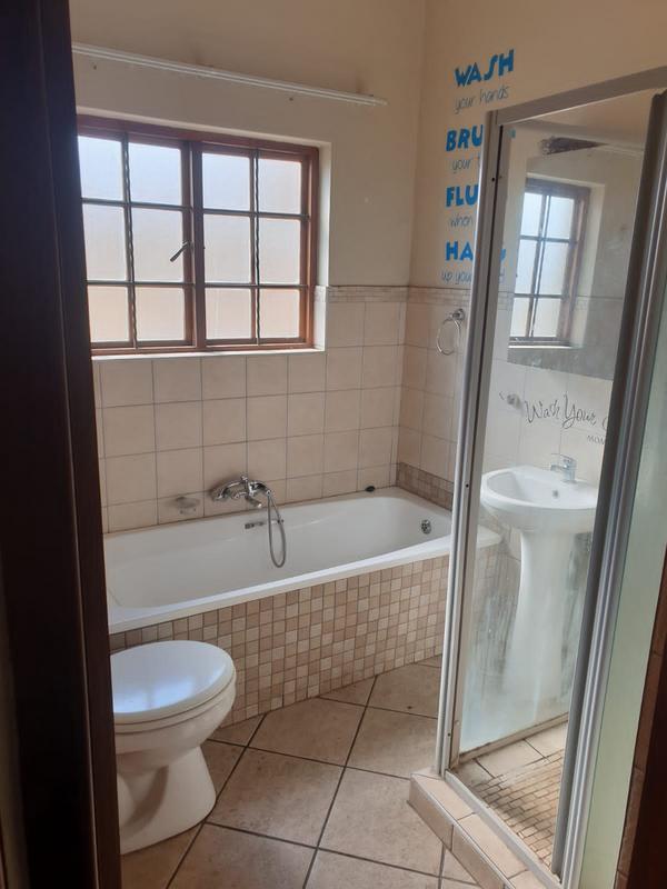 2 Bedroom Property for Sale in Comet Gauteng