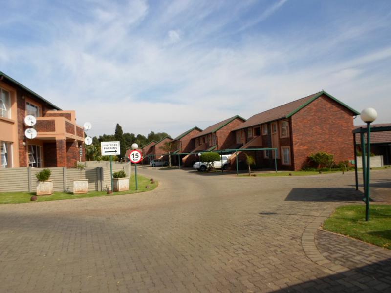 2 Bedroom Property for Sale in Glen Marais Gauteng