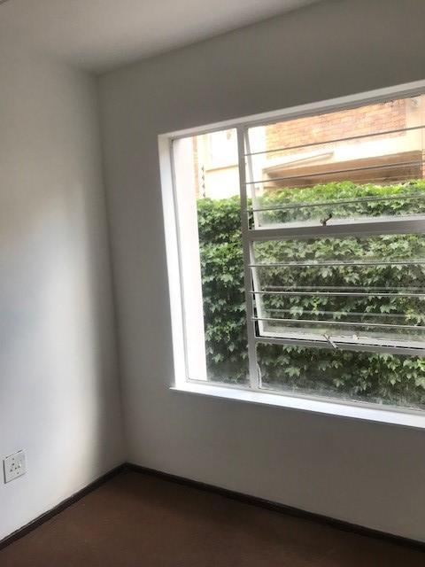 2 Bedroom Property for Sale in Glen Marais Gauteng