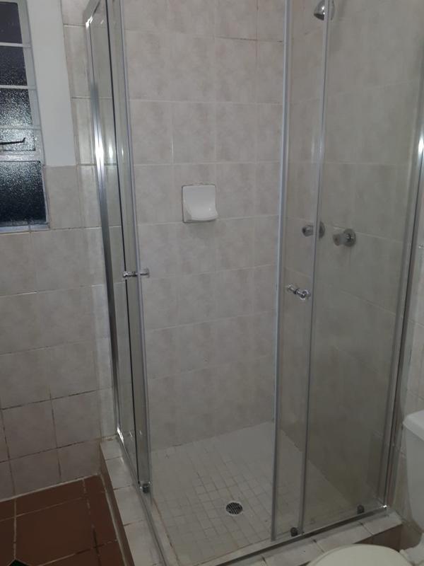 2 Bedroom Property for Sale in Glen Marais Gauteng