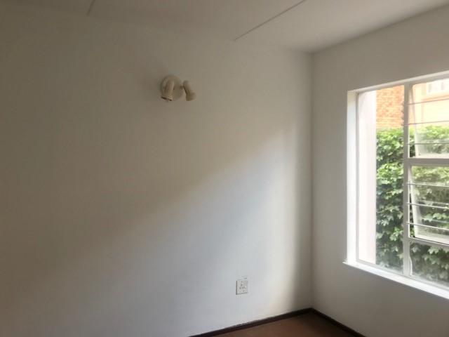 2 Bedroom Property for Sale in Glen Marais Gauteng