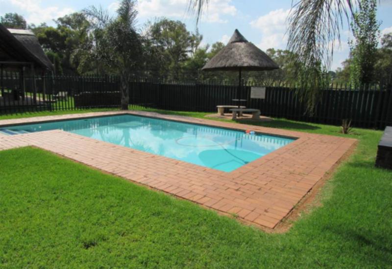 2 Bedroom Property for Sale in Glen Marais Gauteng