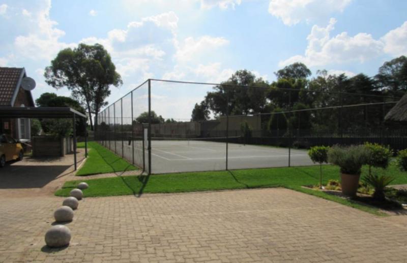 2 Bedroom Property for Sale in Glen Marais Gauteng