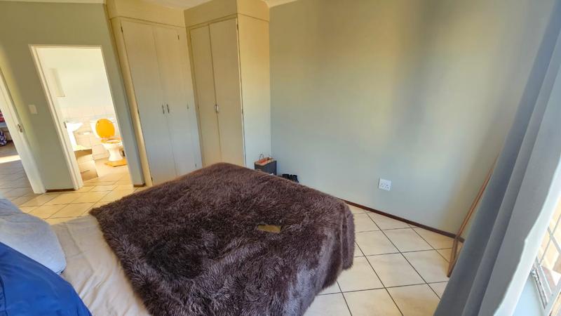 2 Bedroom Property for Sale in Terenure Gauteng