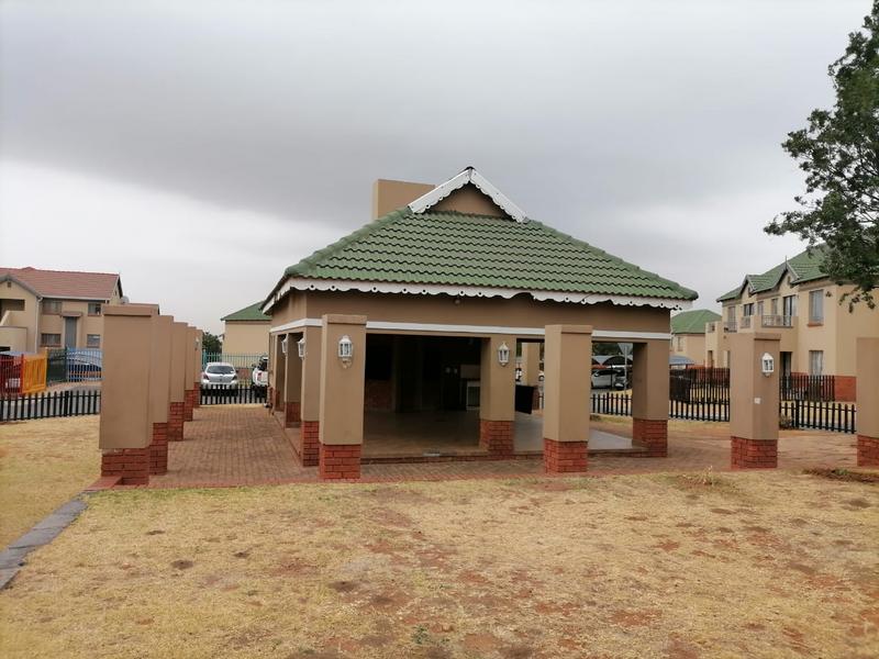 2 Bedroom Property for Sale in Terenure Gauteng