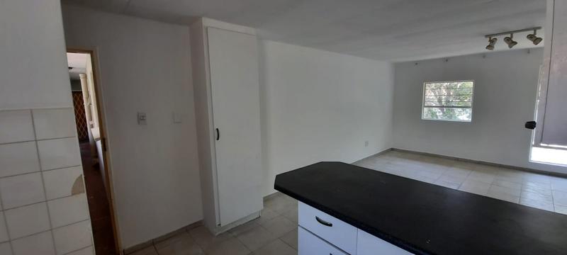 2 Bedroom Property for Sale in Vorna Valley Gauteng