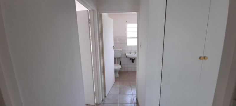 2 Bedroom Property for Sale in Vorna Valley Gauteng