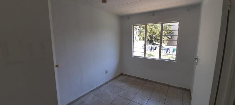 2 Bedroom Property for Sale in Vorna Valley Gauteng