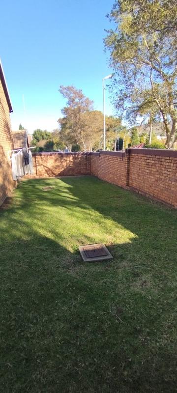 2 Bedroom Property for Sale in Wilgeheuwel Gauteng