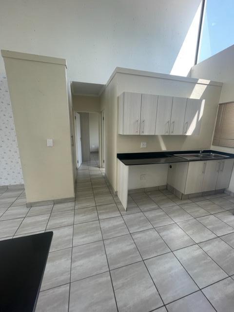 2 Bedroom Property for Sale in Beverley Gauteng