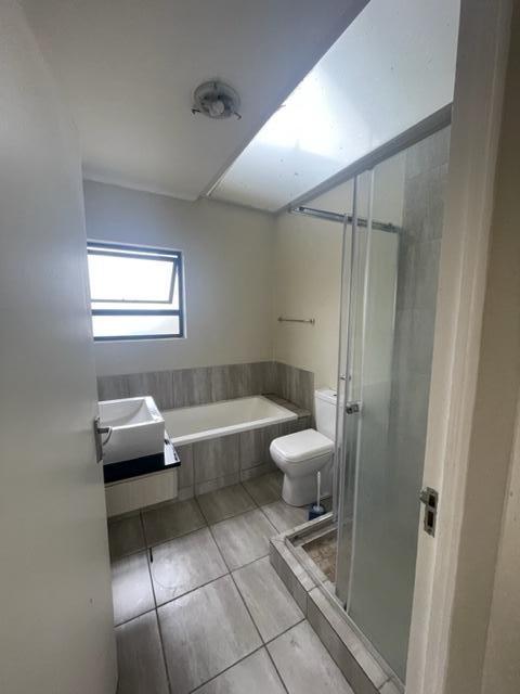 2 Bedroom Property for Sale in Beverley Gauteng