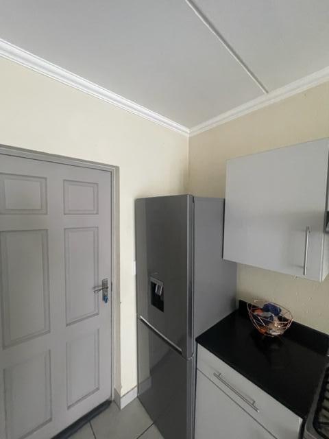 2 Bedroom Property for Sale in Beverley Gauteng