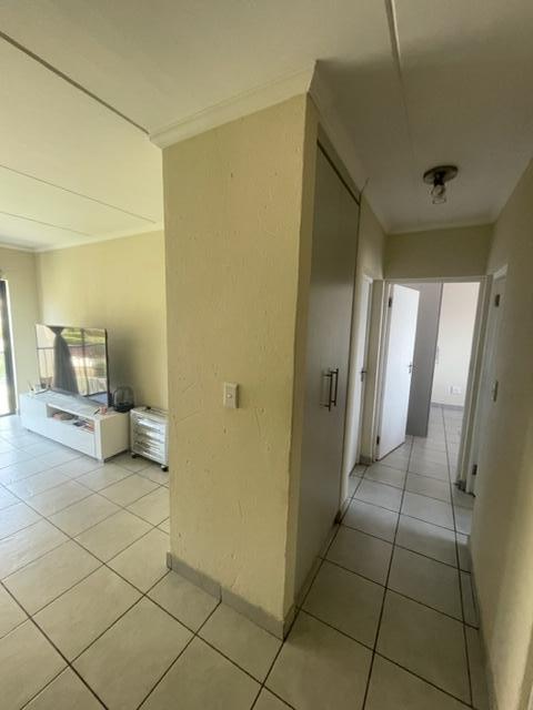 2 Bedroom Property for Sale in Beverley Gauteng