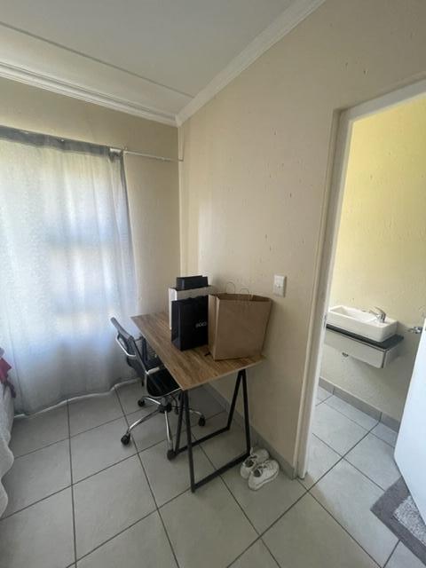 2 Bedroom Property for Sale in Beverley Gauteng