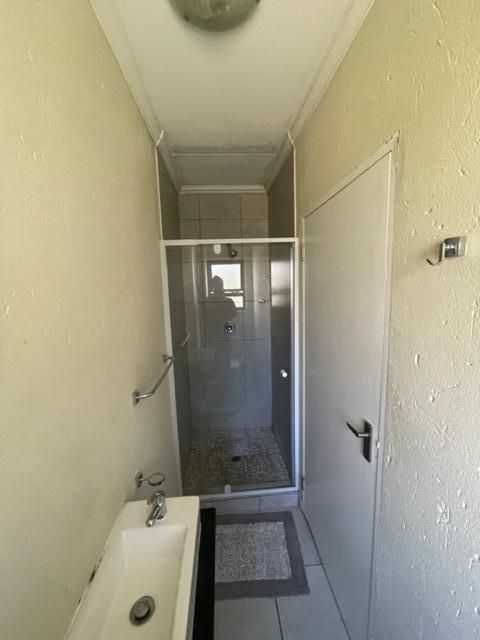 2 Bedroom Property for Sale in Beverley Gauteng