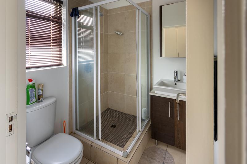 1 Bedroom Property for Sale in Sunninghill Gauteng