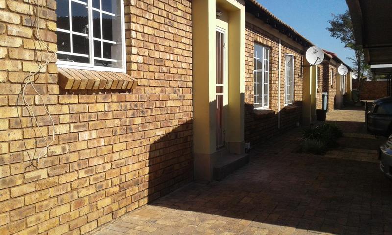 2 Bedroom Property for Sale in Andeon Gauteng