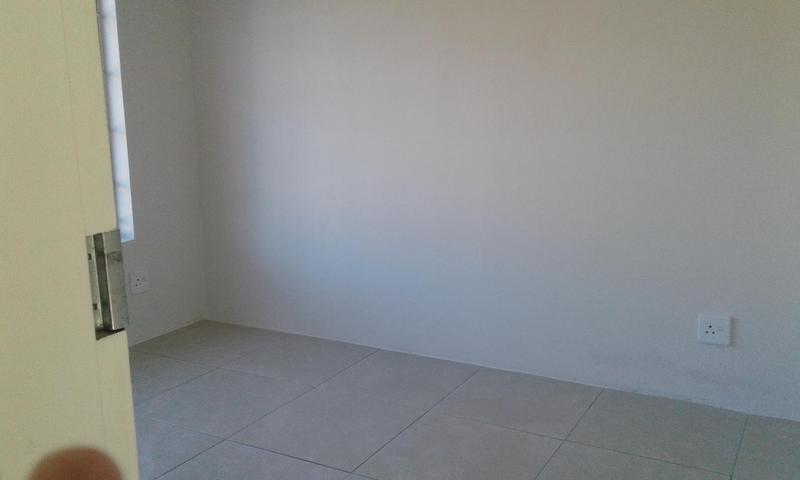 2 Bedroom Property for Sale in Andeon Gauteng