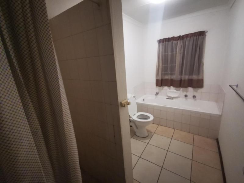 2 Bedroom Property for Sale in Buccleuch Gauteng