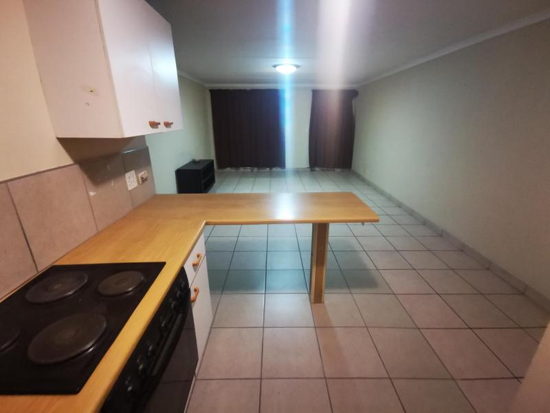 2 Bedroom Property for Sale in Buccleuch Gauteng