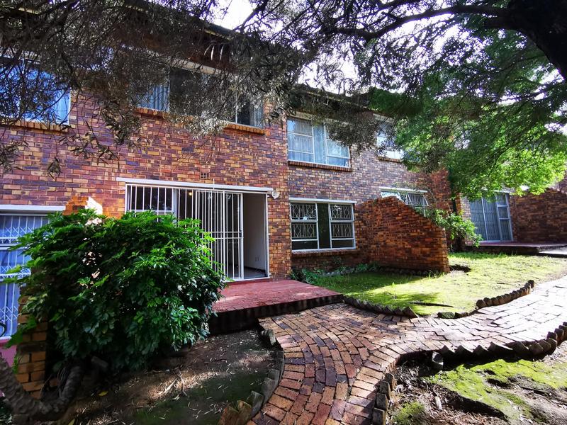 2 Bedroom Property for Sale in Buccleuch Gauteng