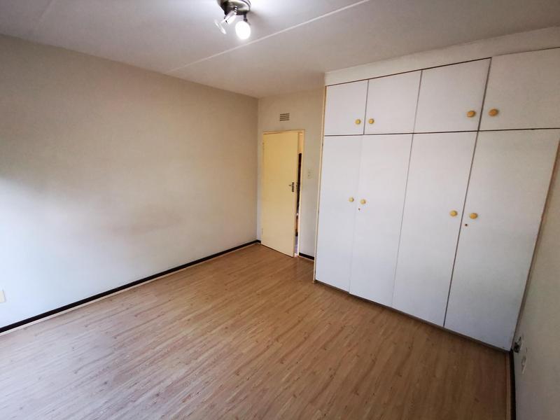 2 Bedroom Property for Sale in Buccleuch Gauteng