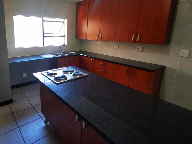 2 Bedroom Property for Sale in Sunninghill Gauteng