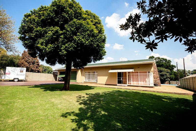 12 Bedroom Property for Sale in Rhodesfield Gauteng