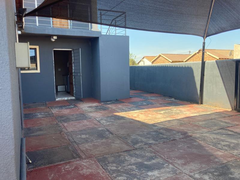 To Let 1 Bedroom Property for Rent in Mapleton A H Gauteng